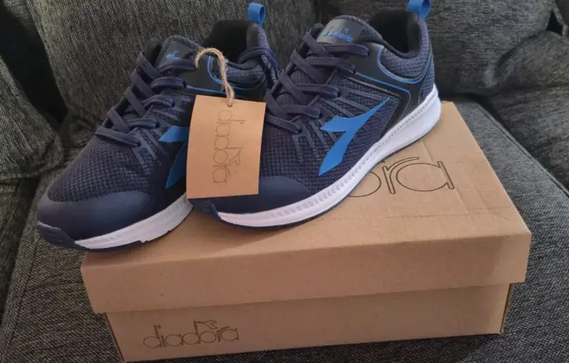 Zapatillas Diadora azul marino nuevas talla 35 - 1