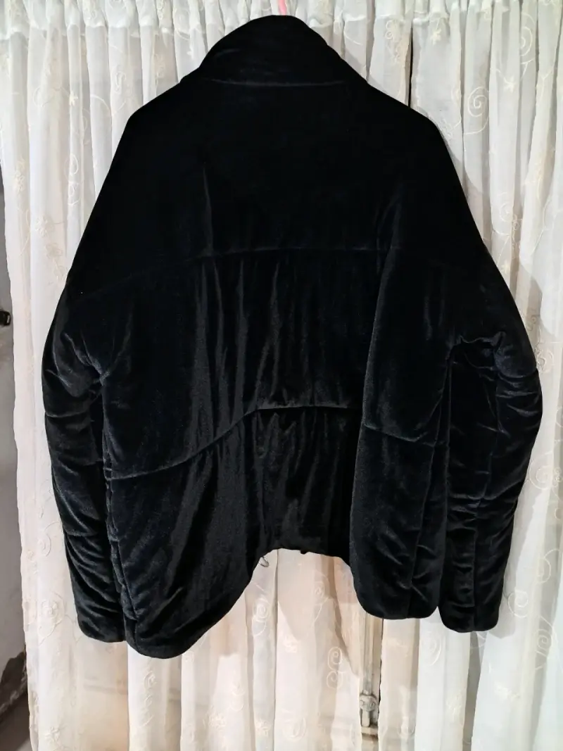 Chaqueta negra gruesa - 1