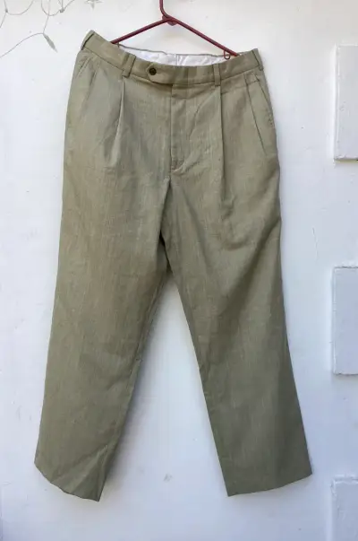 Pantalones beige clásicos - miniatura 1