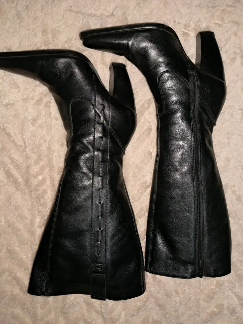 Botas negras con cierre - 2