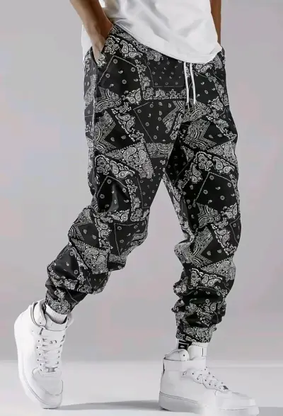 Chaqueta bomber negra estampada - miniatura 2
