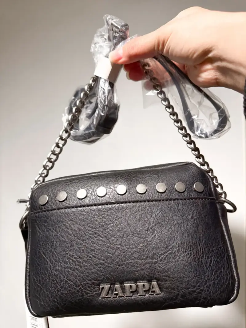 Cartera negra con tachas Zappa - 3