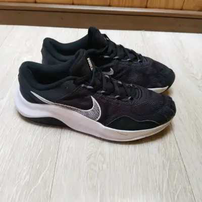 Zapatillas negras Nike deportivas - miniatura 3