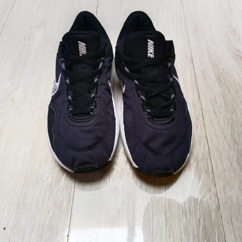 Zapatillas negras Nike deportivas - 4