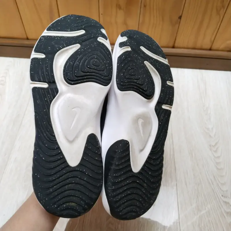 Zapatillas negras Nike deportivas - 5