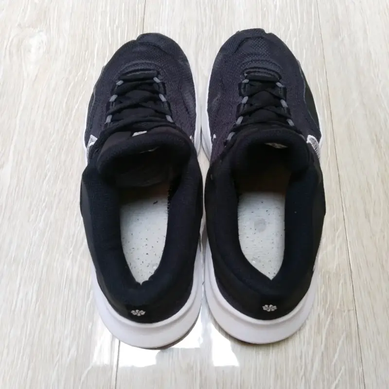 Zapatillas negras Nike deportivas - 6