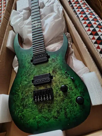 Guitarra prácticamente nueva solar s 1.6 HLB - miniatura 1