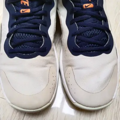 Zapatillas deportivas blancas y azules - miniatura 5