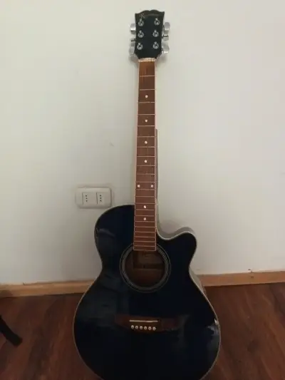 Guitarra electro acústica - miniatura 1