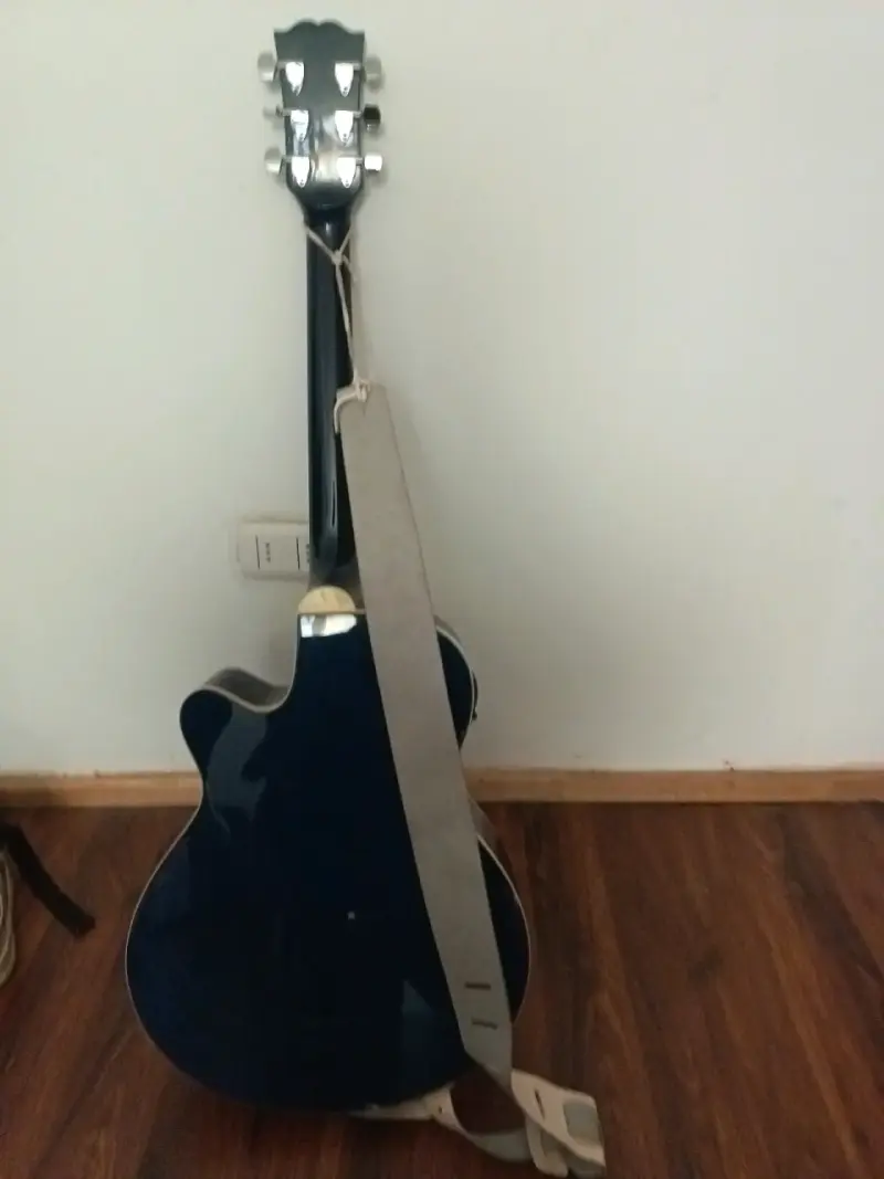 Guitarra electro acústica - 2