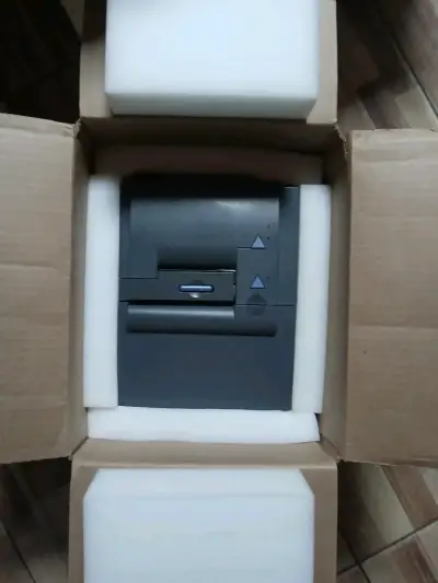 Monitor Dell de 19 pulgadas - miniatura 3