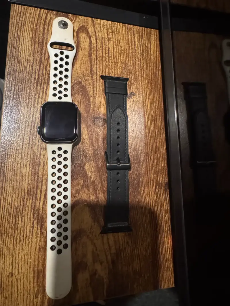 Apple Watch SE 40 mm - 1
