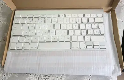 Teclado inalámbrico blanco Mac - miniatura 1
