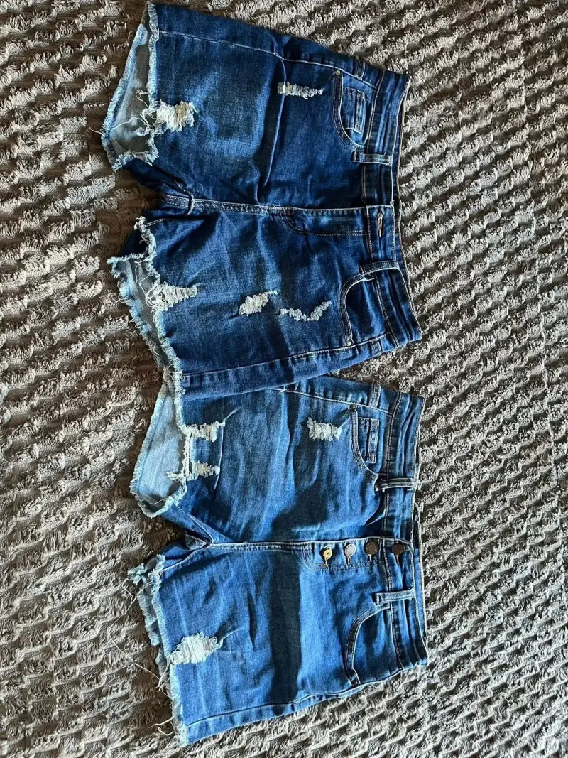Jeans rasgados celestes - 4