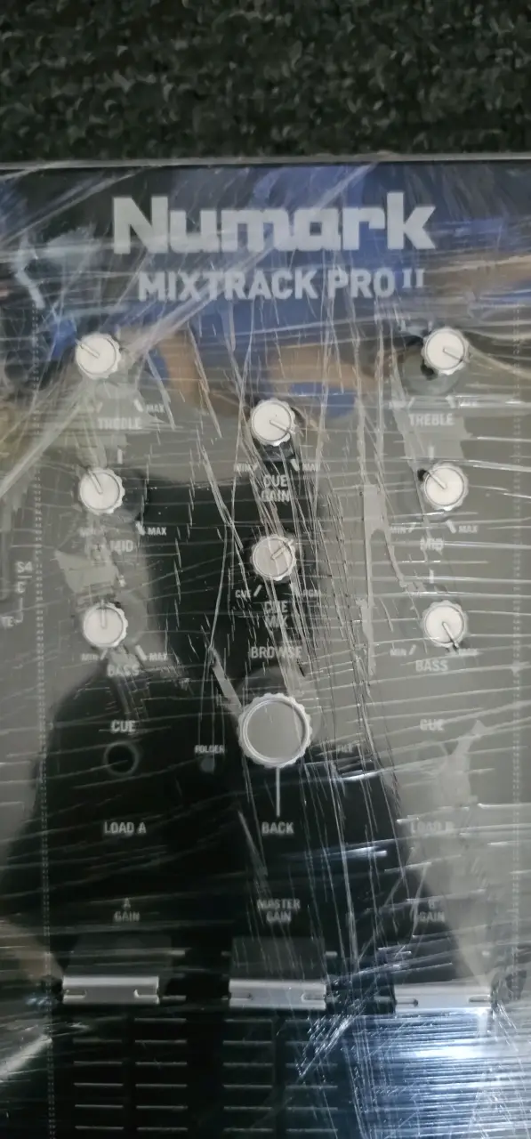 Controlador DJ Numark Mixtrack Pro II - 2