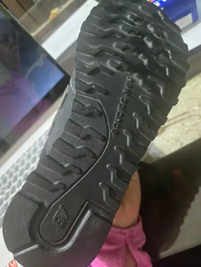 Zapatillas deportivas blancas y doradas nike - miniatura 3