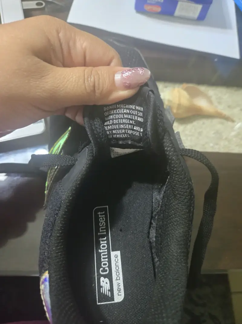 Zapatillas deportivas blancas y doradas nike - 5