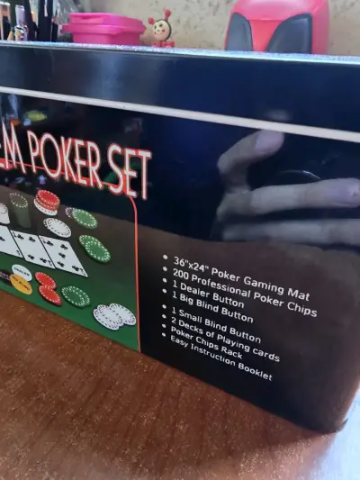 Set de fichas de póker con cartas - miniatura 6