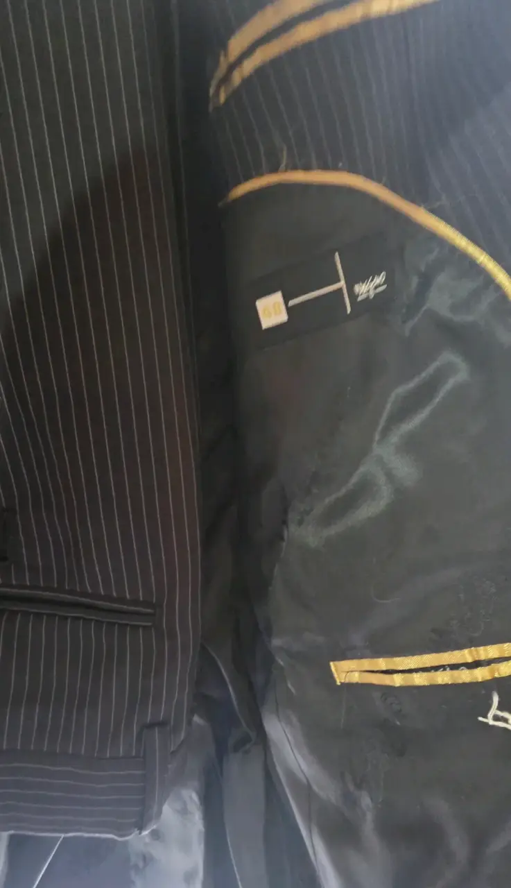 Traje negro oscuro rayado talla 48 - 2