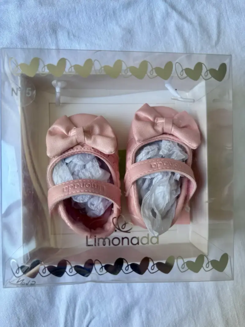 Zapatos de bebé rosados con lazo - 2