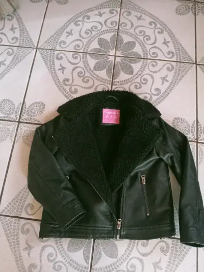Chaqueta de cuero sintético negro - miniatura 4