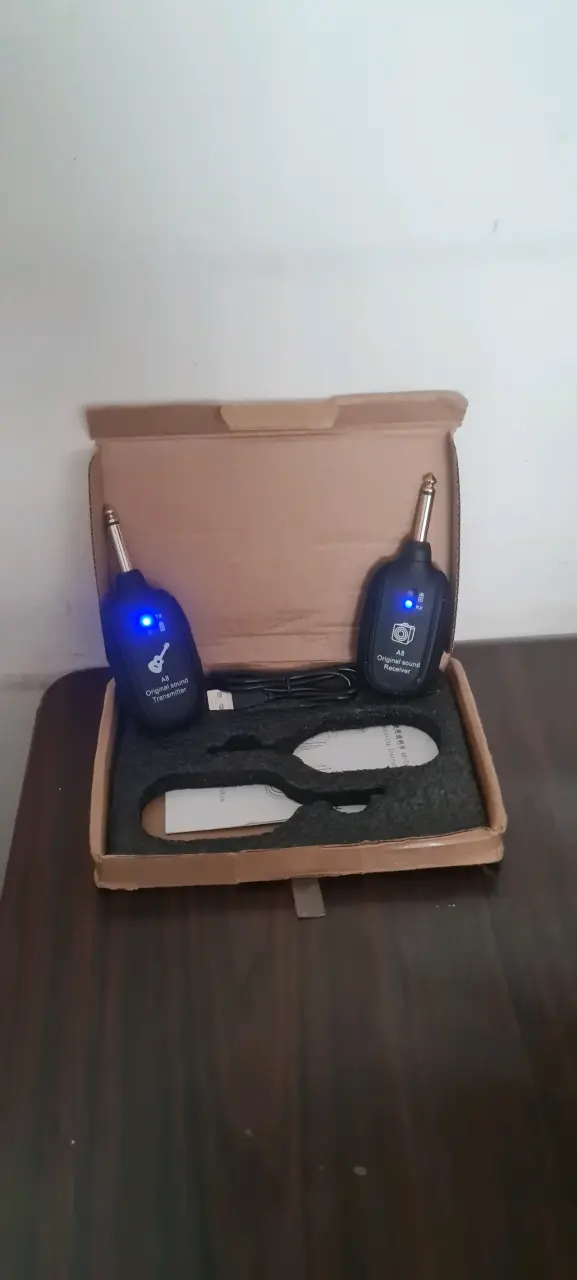 Transmisor y receptor de sonido A8 - 4