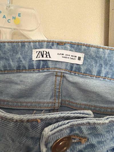 Pantalón mezclilla Zara tipo cargo - miniatura 2