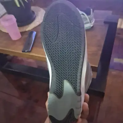 Zapatilla deportiva plateada - miniatura 4