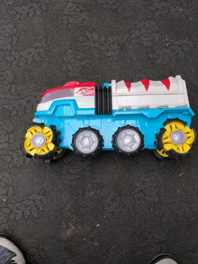 Camión de juguete para patrol - miniatura 1