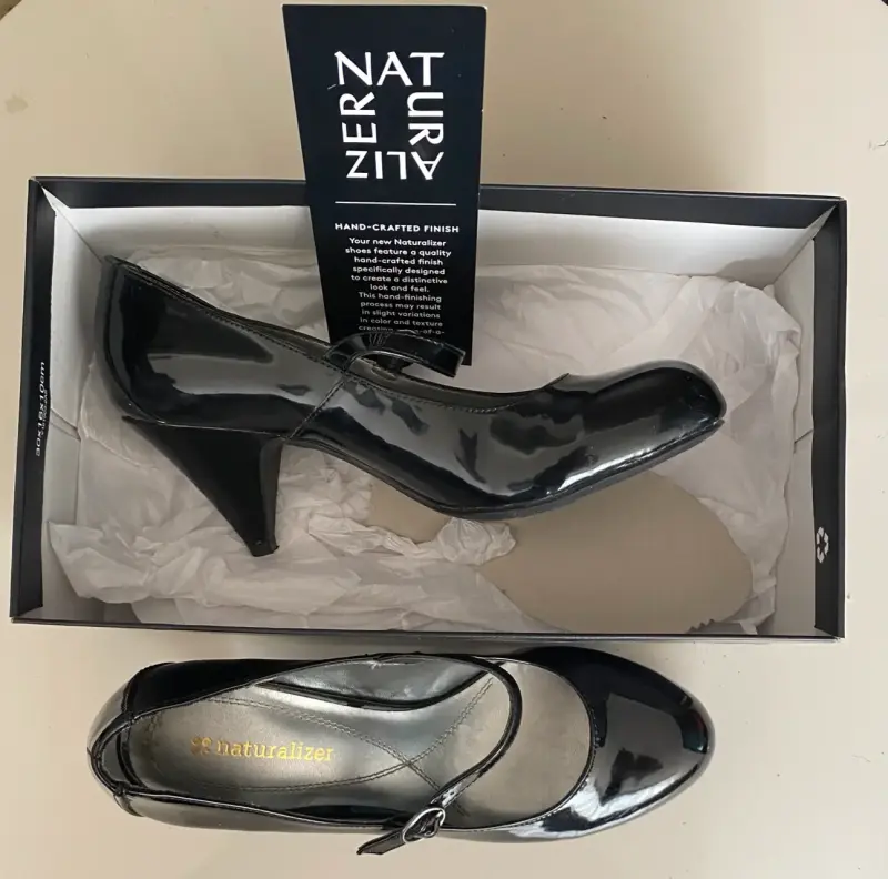 Zapato de tacón negro charol - 4
