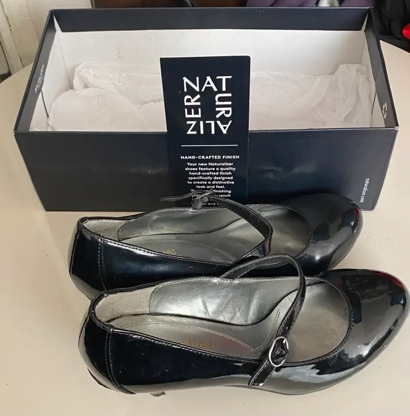 Zapato de tacón negro charol - 6