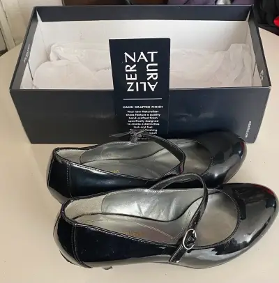 Zapato de tacón negro charol - miniatura 6