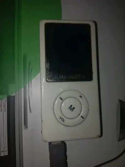 Reproductor MP3 blanco clásico - miniatura 2