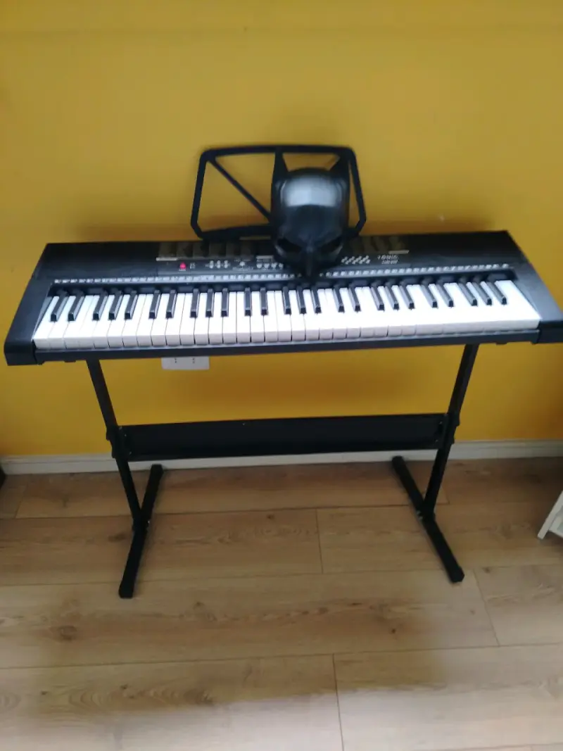 Teclado electrónico con soporte - 1