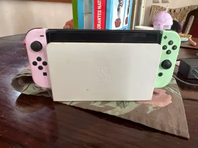 Consola Nintendo Switch con Joy-Con - miniatura 2