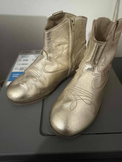 Botines Zara dorados para niña - miniatura 2