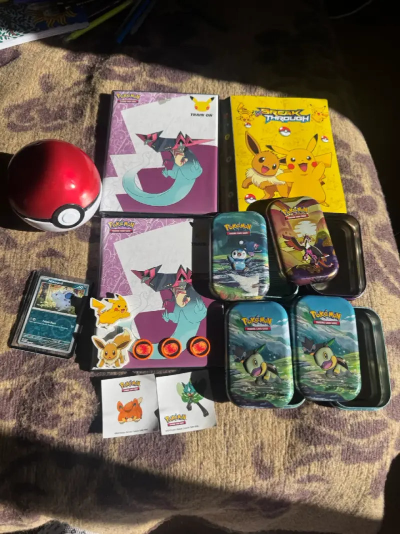 Set de cartas y álbumes Pokémon - 4