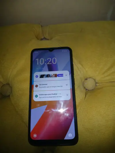 Celular pantalla táctil Android - miniatura 1