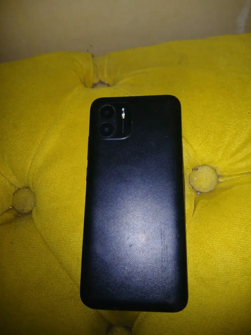 Celular pantalla táctil Android - 2