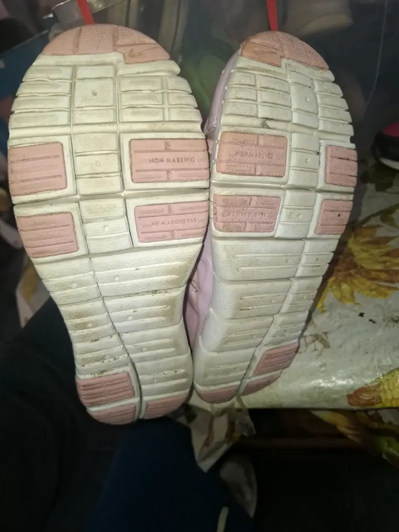 Zapatillas rosadas de niño - 4