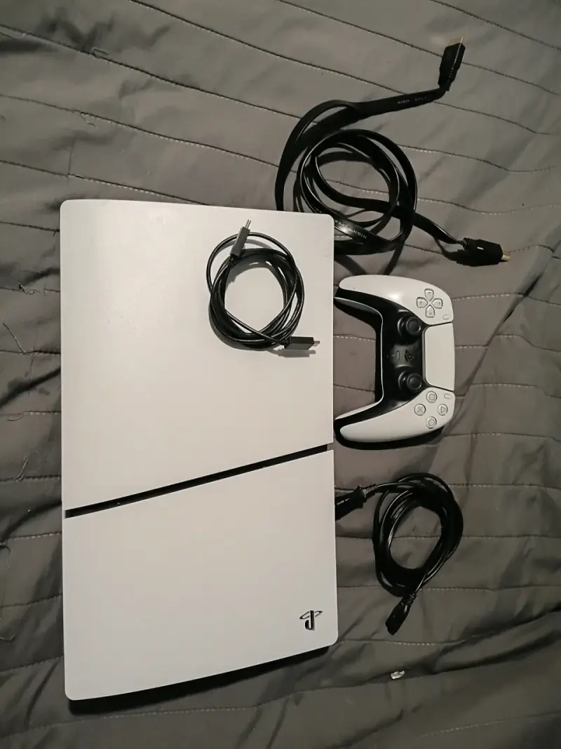 Consola PlayStation 5 con control - 3