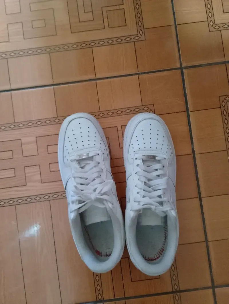 Zapatillas deportivas blancas - 2