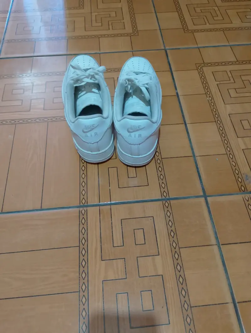 Zapatillas deportivas blancas - 4