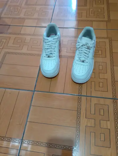 Zapatillas deportivas blancas - miniatura 6