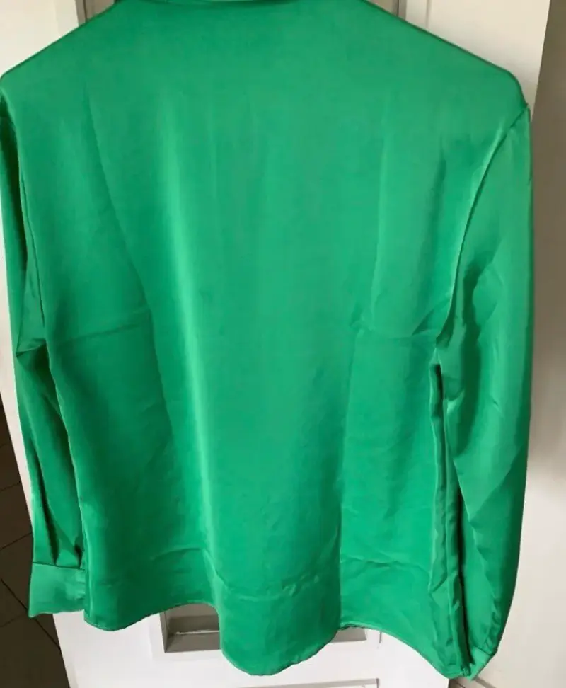Blusa verde delgada manga larga - 2