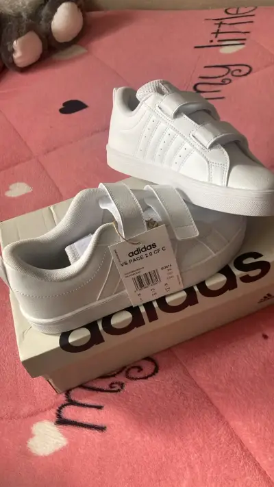Zapatillas blancas Adidas con etiqueta - miniatura 2