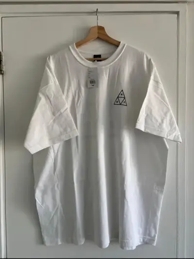 Polera blanca HUF ORIGINAL - miniatura 1
