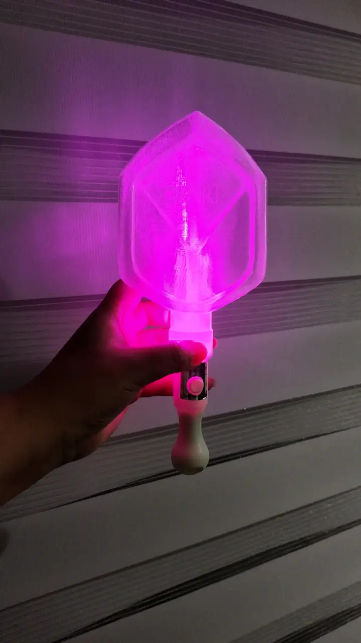 Lightstick Q are fanmade - 1