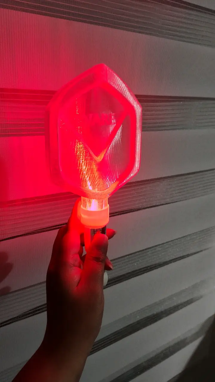 Lightstick Q are fanmade - 3