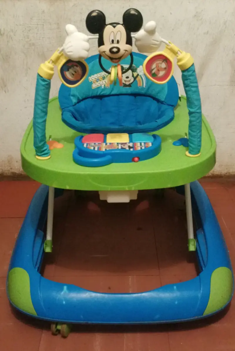 Andador infantil Mickey Mouse